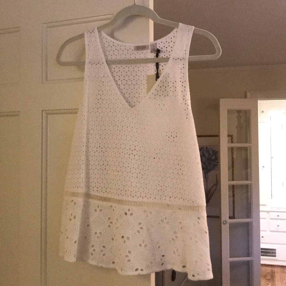 NWT Hinge White Eyelet Tank